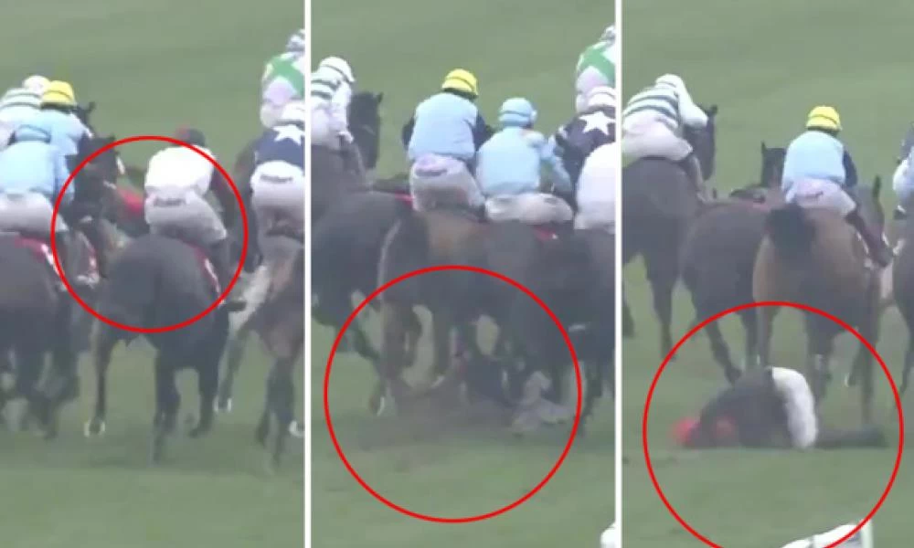 Τρόμος σε κούρσα ιπποδρομίας: Αναβάτης ποδοπατείται από 4 άλογα!